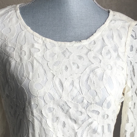 White lace dress - Picture 3 of 4